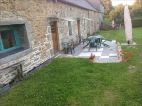 Captivating 2-Bed House With Log Burner In Kerien Exterior photo
